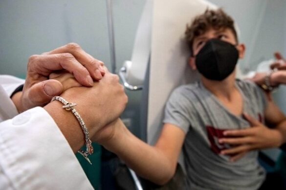 Κορονοϊός: Σχεδόν 40.000 κρούσματα στις ηλικίες 4-18 ετών σε μια εβδομάδα