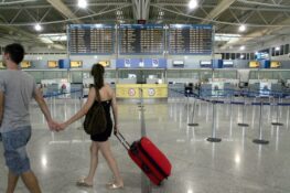 Guardian: Η κρίση καυσίμων απειλεί τα ταξίδια – Στροφή σε κοντινούς προορισμούς