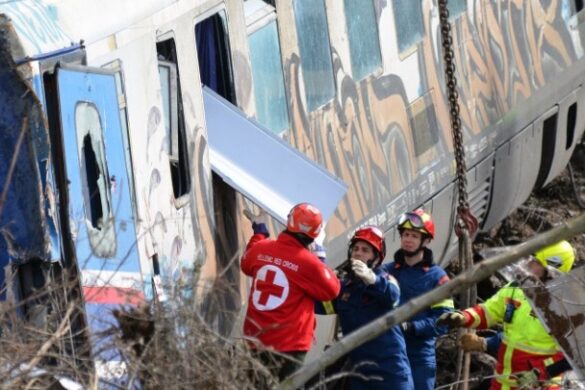 Δυστύχημα στα Τέμπη: Ταυτοποιήθηκε ακόμα μία σορός που ανήκει σε Σύρο επιβάτη