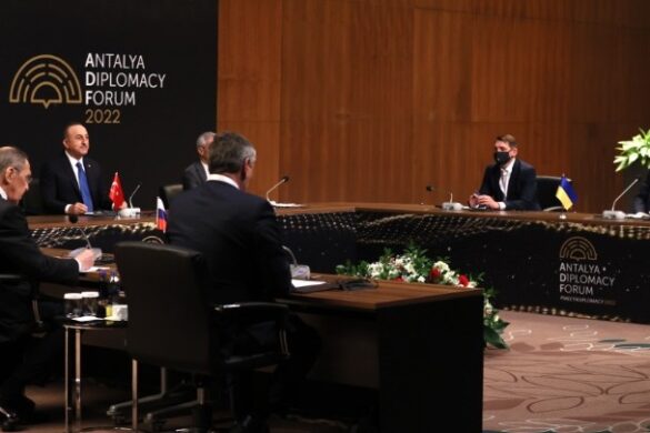 Συνομιλίες Ρωσίας-Ουκρανίας στην Αττάλεια: “Καμία πρόοδος για μια εκεχειρία”