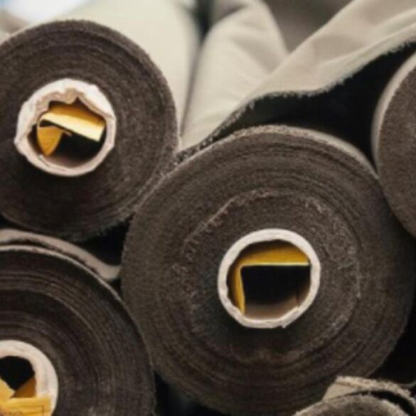 ReBurberry Fabric: Πρωτοβουλία για σπουδαστές μόδας που έχουν ανάγκη