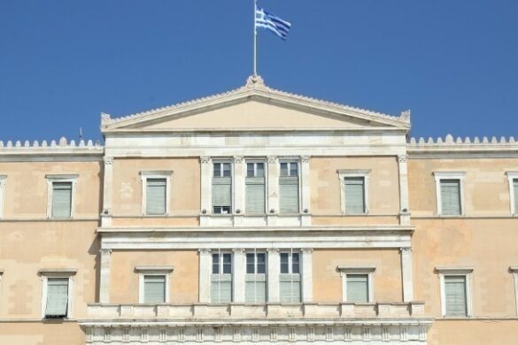 Σήμερα παρουσιάζεται το οικονομικό νομοσχέδιο
