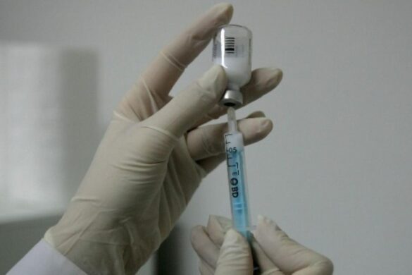 Ανοίγει η πλατφόρμα των ραντεβού για τον εμβολιασμό στις ηλικίες 75 έως 79