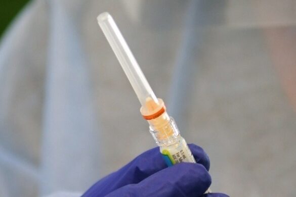 Pfizer : Το επικαιροποιημένο εμβόλιό της αυξάνει σημαντικά τα αντισώματα έναντι των υποπαραλλαγών ΒΑ.4 και ΒΑ.5