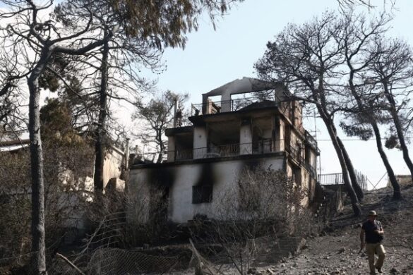 Τραγωδία στο Μάτι: Πέντε πρώην στελέχη της Πυροσβεστικής θα ελεγχθούν για κακουργηματική έκθεση σε κίνδυνο