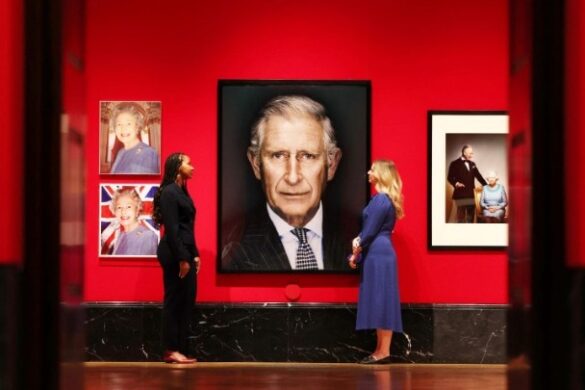 Βρετανία: Πορτρέτα της βασιλικής οικογένειας σε έκθεση στο Λονδίνο