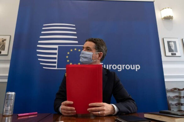 Π. Ντόναχιου: “Άριστη” η οικονομική πορεία της Ελλάδας – Το Eurogroup αναμένεται να αποδεσμεύσει ποσό 748 εκατ.ευρώ