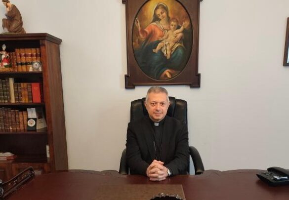 Καθολικός αρχιεπίσκοπος Γεώργιος Αλτουβάς: «Άνθρωποι που αγαπιούνται δεν ξεχνιούνται» – Από την Κέρκυρα στη Σύρο με οδηγό την αγάπη και την ενότητα