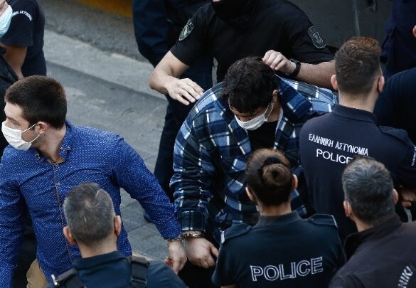 Δίκη Τοπαλούδη: Ισόβια και 15 έτη στους δυο κατηγορούμενους για το βιασμό και τη δολοφονία της