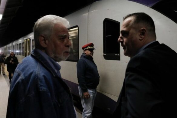 Στις ράγες ξανά τρένα και προαστιακός