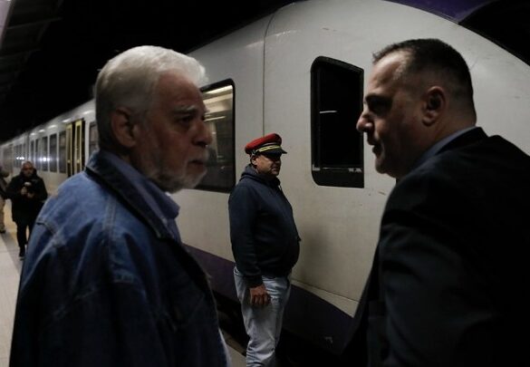 Στις ράγες ξανά τρένα και προαστιακός