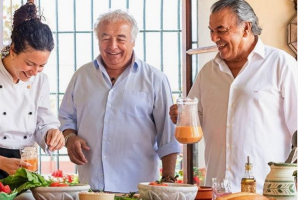 Εορτασμός των 25 χρόνων του «Macarena» με διαμονή στη βίλα των Los del Rio