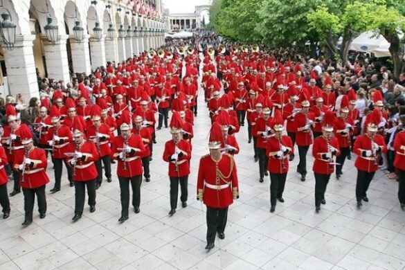 Στη στρατιωτική παρέλαση της 25ης Μαρτίου για πρώτη φορά η Φιλαρμονική της Κέρκυρας «Μάντζαρος»