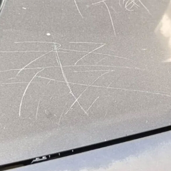 Πάτρα: «Χαράκωσαν» δεκάδες σταθμευμένα αυτοκίνητα στην Άνω Πόλη