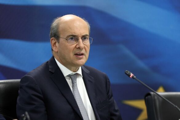 Ο Κ. Χατζηδάκης στις Βρυξέλλες για Eurogroup και Ecofin