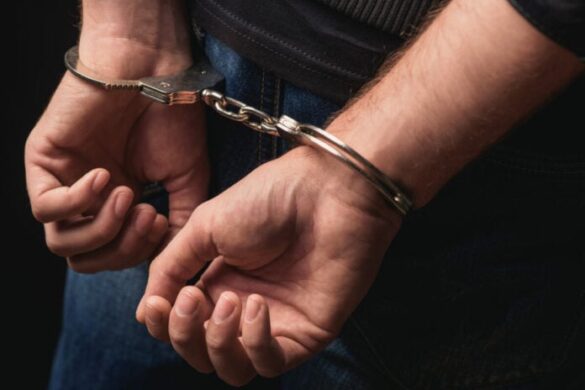 Πάτρα: Χειροπέδες σε άνδρα με 74 ναρκωτικά δισκία – «Μπλόκο» της Άμεσης Δράσης τα ξημερώματα