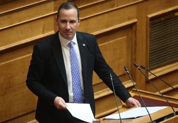 Κ. Χήτας: Η ΝΔ δεν ψηφίζει την Ακρίτα γιατί είναι στα δικαστήρια με τη σύζυγο του πρωθυπουργού