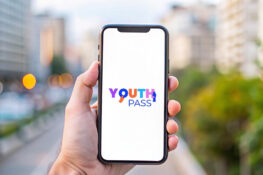 Youth Pass: Αντίστροφη μέτρηση για τις αιτήσεις για τα 300 ευρώ