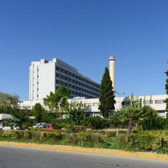 Νοσοκομείο Άγιος Ανδρέας Πάτρας: Μαζεύουν υπογραφές για να επιστρέψει νοσηλεύτρια στη δουλειά της