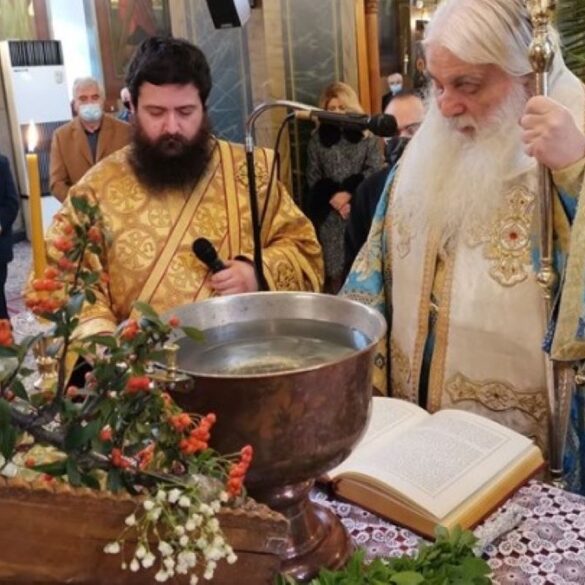 Εντός των Ναών ο Μέγας Αγιασμός των υδάτων