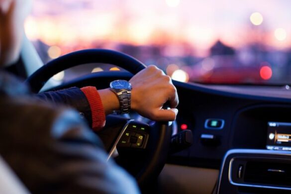 Τέλος η οδήγηση για τους 70άρηδες – Γιατί τους παίρνουν το τιμόνι