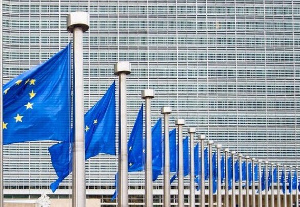Η Κομισιόν πρότεινε το πάγωμα της εκταμίευσης 7,5 δισεκατ. ευρώ προς την Βουδαπέστη