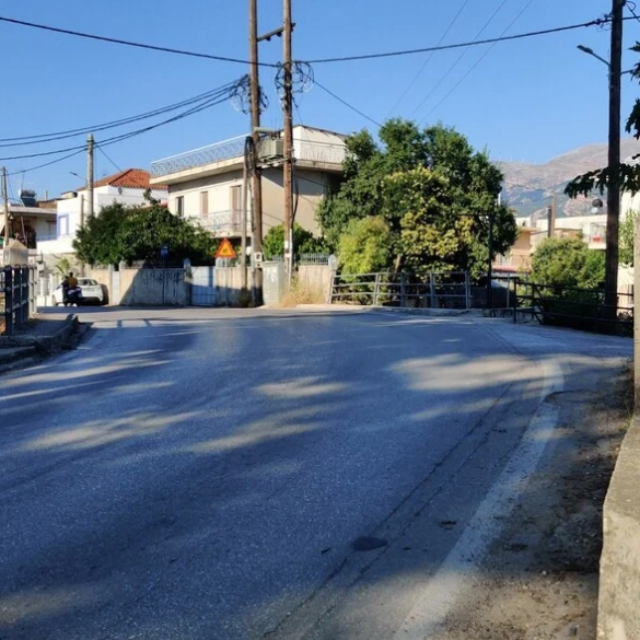 Οβρυά Πατρών: Ο κίνδυνος παραμονεύει στο γεφυράκι της οδού Ηλείας
