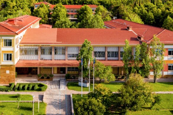 Εκκληση 20χρονης μητέρας, φοιτήτριας του Πανεπιστημίου Πατρών προς την υπουργό