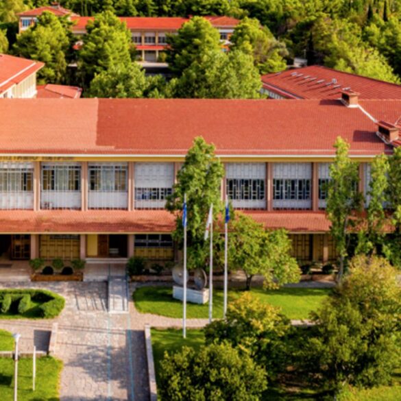 Εκκληση 20χρονης μητέρας, φοιτήτριας του Πανεπιστημίου Πατρών προς την υπουργό