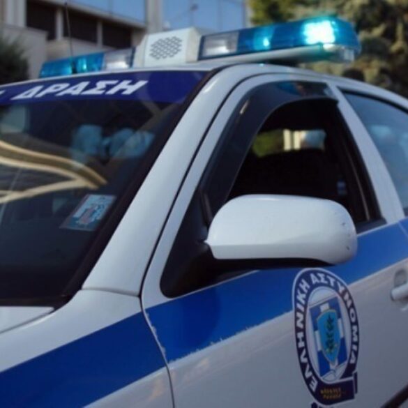 Δυτική Ελλάδα: Αστυνομικοί εξιχνίασαν απάτη και επέστρεψαν 5.000 ευρώ σε ηλικιωμένη
