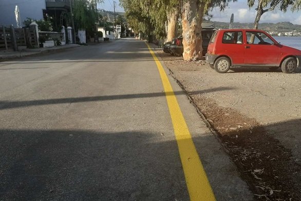 Πάτρα-Παλαιά εθνική οδός: Η καινούργια άσφαλτος έκανε τον δρόμο “χωράφι” για τα μηχανάκια