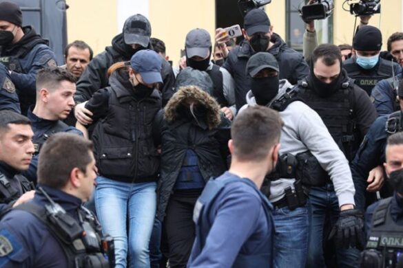Υπόθεση Πάτρας: Στο κελί της Πισπιρίγκου δυο αστυνομικοί του Ανθρωποκτονιών