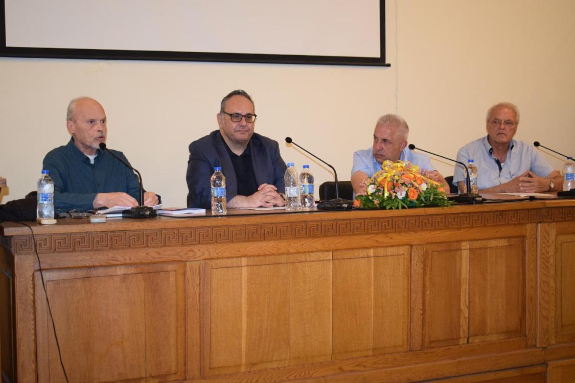 Πρώτος μίλησε ο Μιχαήλ Σακελλαρίου ομότιμος καθηγητής στο ΕΜΠ