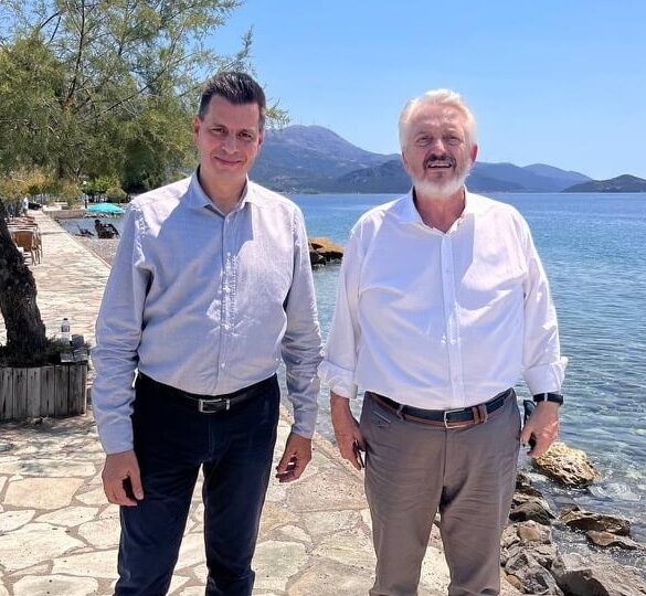 Συνάντηση Πέτρου Ψωμά με τον Δήμαρχο Δωρίδας