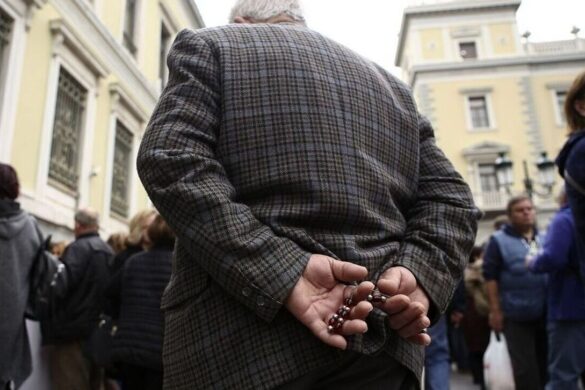 Συντάξεις: Ποιοι μπορούν να βγουν στη σύνταξη πριν τα 62 – Τα ποσά και τα νέα όρια