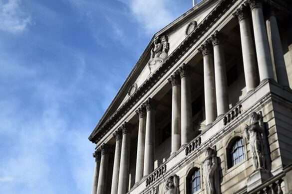 BoE:Κράτησε αμετάβλητα τα επιτόκια