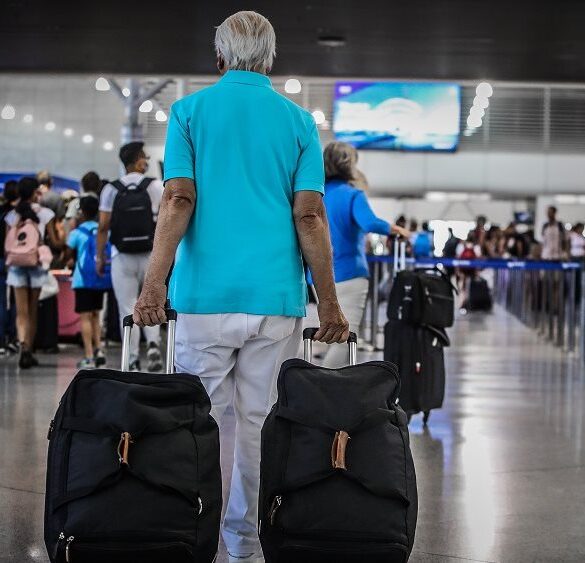 “Βούλιαξε” το αεροδρόμιο της Αθήνας από ιδιωτικές πτήσεις: +62,95% σε σχέση με το 2019