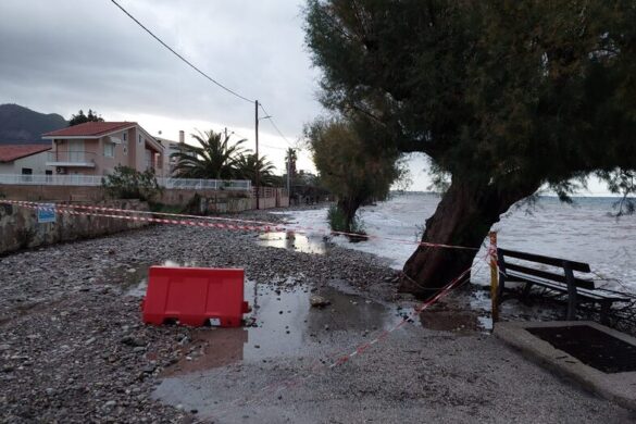 Πάτρα: Κινδύνευσε ζευγάρι σε αυτοκίνητο, στο Ρίο – Παγιδεύτηκε στα νερά