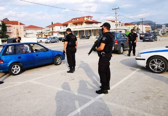Πάτρα: Νοίκιαζαν αυτοκίνητα για να μεταφέρουν μετανάστες-Συλλήψεις για πλαστογραφία και απάτες