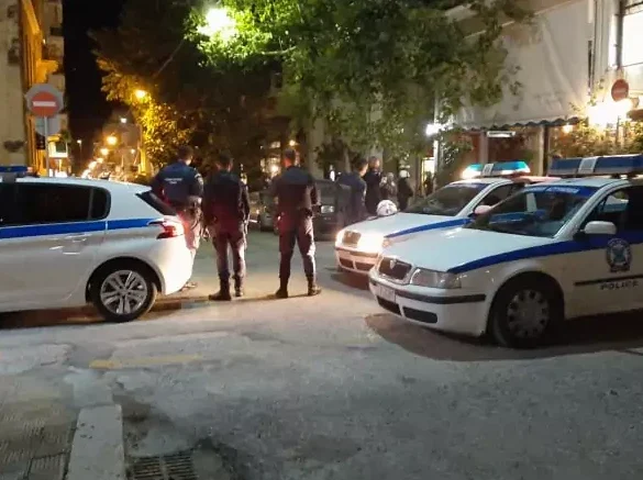 Μεσολόγγι: Ζευγάρι από τις Οινιάδες αναζητά η ΕΛΑΣ για απάτες σε μεγάλη αλυσίδα Χωριάτικο