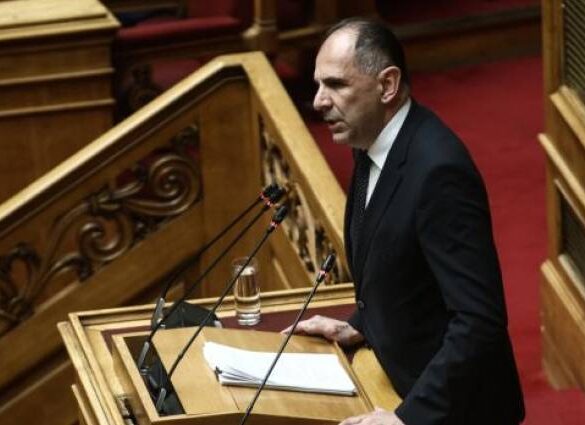 Βουλή: «Θέματα κυριαρχίας δεν μπαίνουν στον ελληνοτουρκικό διάλογο» λέει ο Γεραπετρίτης