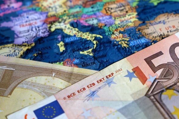 “Πιέζεται” το ευρώ καθώς η ευρωζώνη οδηγείται σε ύφεση