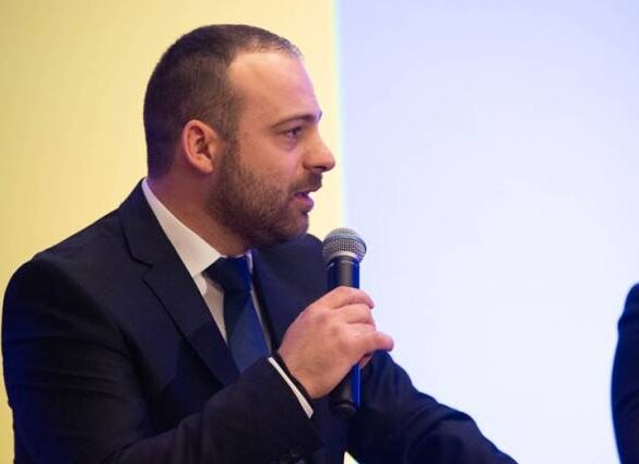 «Παρελθόν» από τον ΣΥ.ΡΙΖ.Α. ο υποψήφιος βουλευτής Αχαΐας Θέμης Μπάκας