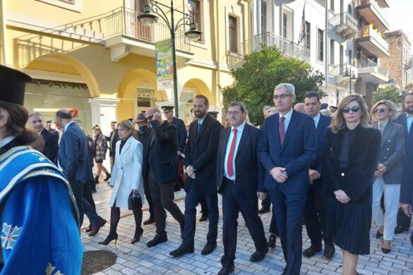 Πάτρα: Χαρακτηριστικά στιγμιότυπα από τα Θεοφάνεια