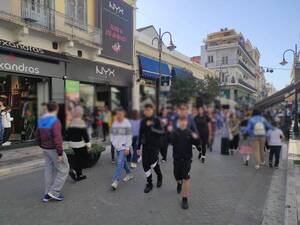 Πάτρα: “Βούλιαξε” το κέντρο από μαθητές