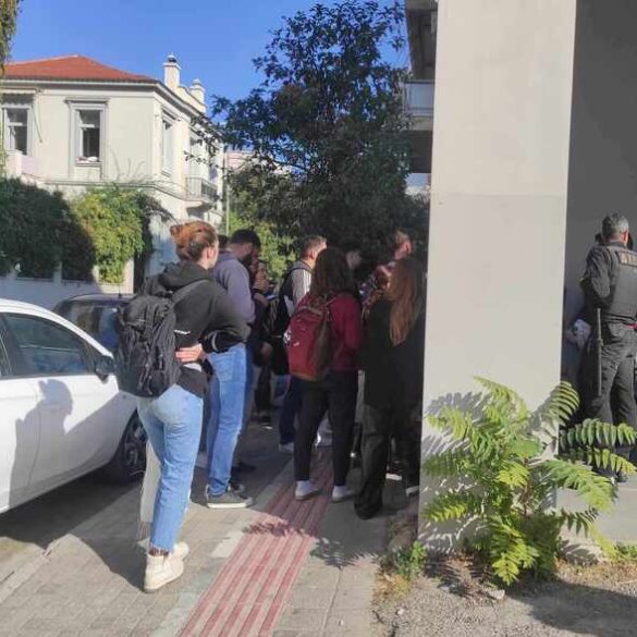 Πάτρα: Κινητοποίηση φοιτητών έξω από το αστικό ΚΤΕΛ