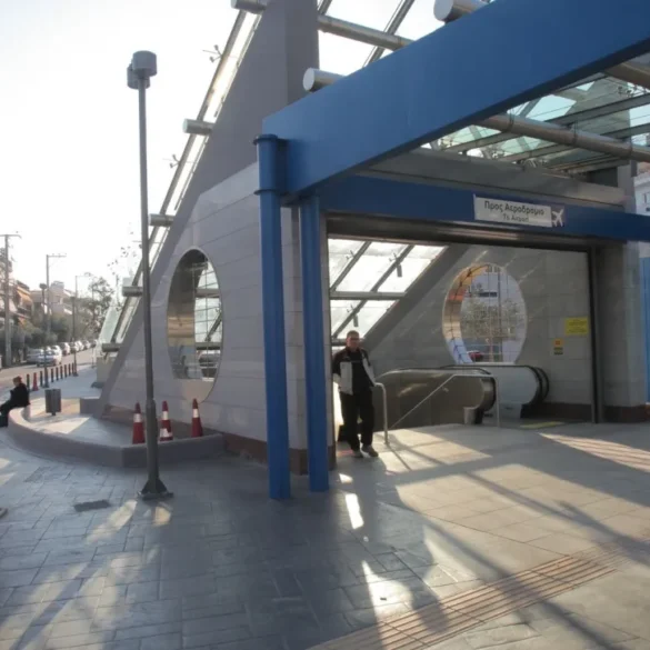 Ένοπλη ληστεία στον σταθμό του Μετρό «Αγία Μαρίνα» με δύο τραυματίες
