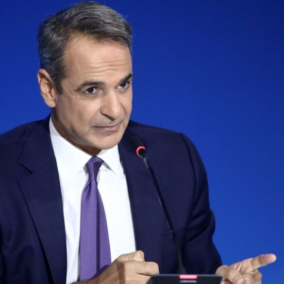 Τηλεδιάσκεψη Μητσοτάκη με επικεφαλής πρεσβειών και προξενείων σε Ιράν και Μέση Ανατολή
