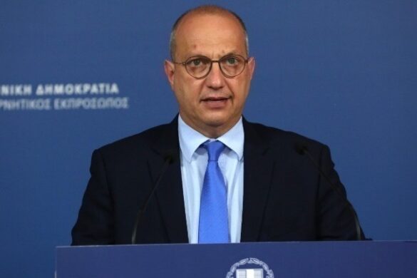 Ι. Οικονόμου: Από 1η Ιουλίου ξεκινά ο θεσμός της ψηφιακής κάρτας εργασίας