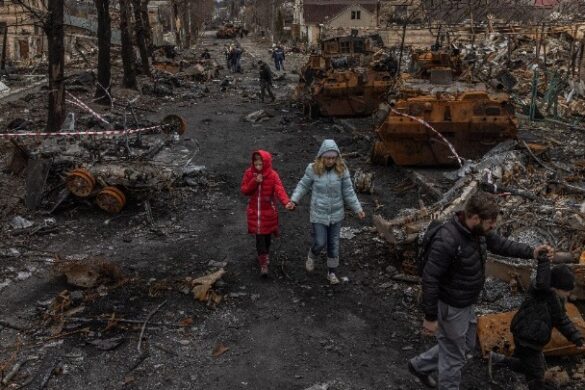 Περισσότεροι από 30 νεκροί και 100 τραυματίες από τον βομβαρδισμό σιδηροδρομικού σταθμού στο Κραματόρσκ